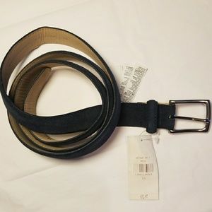 It's men's Banana Republic belt